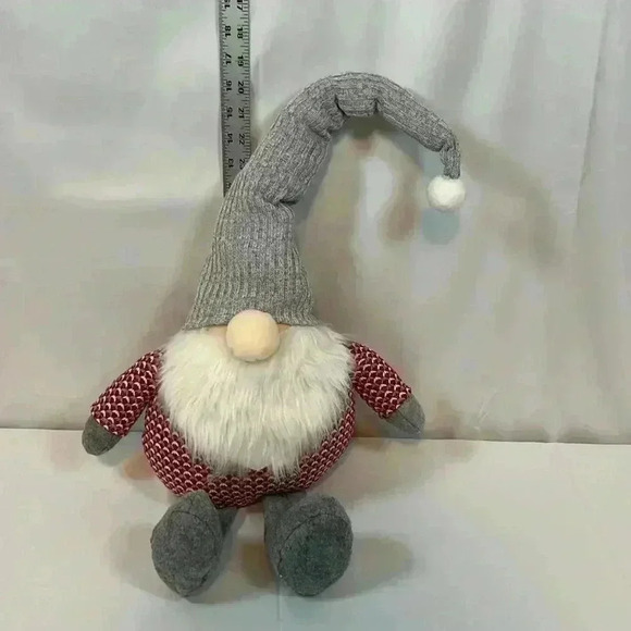 CHRISTMAS HOLIDAY GNOME RED KNIT BODY GREY HAT & FEET WEIGHTED SITTING - Picture 6 of 6
